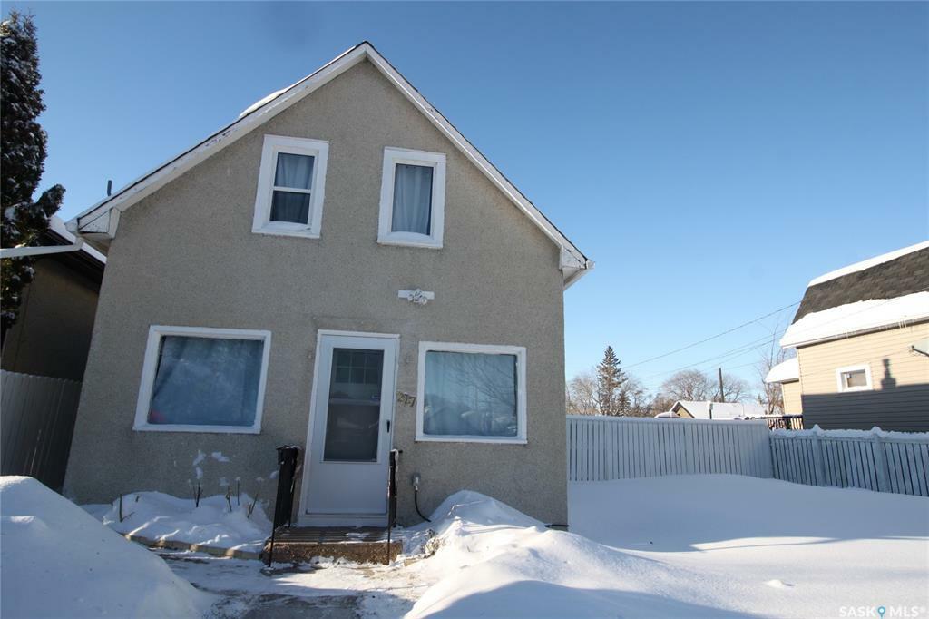 Property Photo:  227 M Avenue N  SK S7L 2S2 