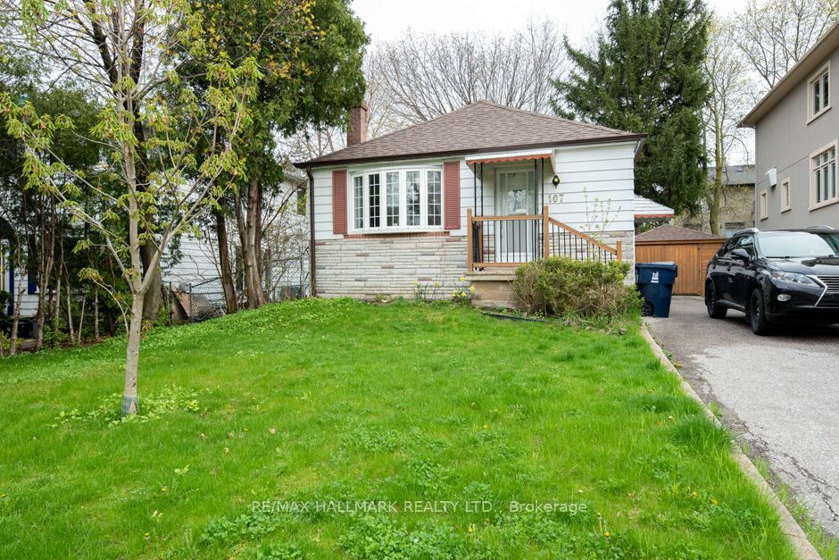 Property Photo:  107 Elmhurst Ave  ON M2N 1R7 