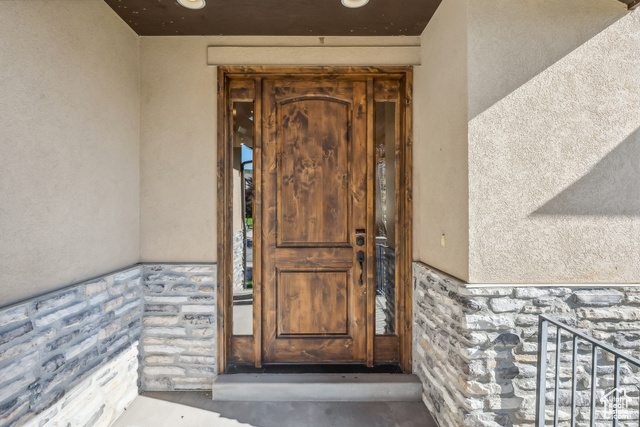 Property Photo: 1164 W Sunburst Ln N 16 UT 84049