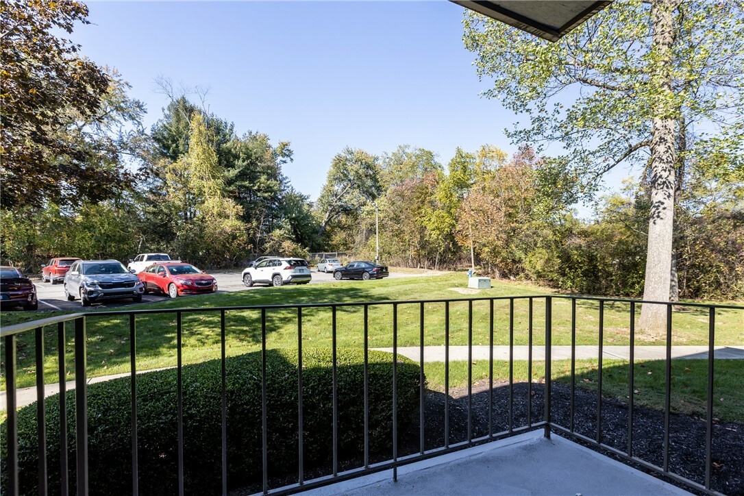 Property Photo:  921 Forest Green Dr  PA 15108 