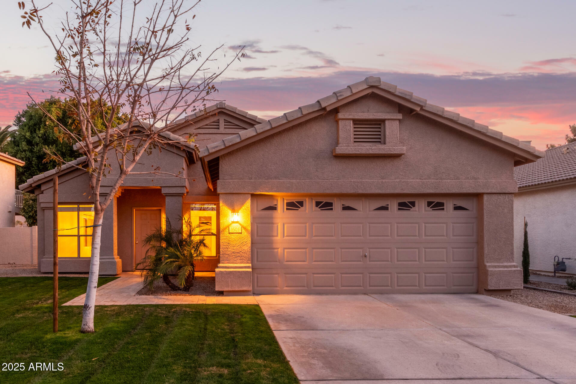 Property Photo:  1501 W Blue Ridge Way  AZ 85248 