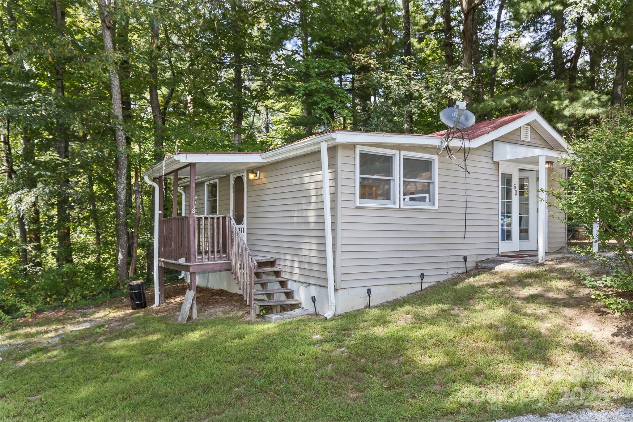 Property Photo:  69 Prairie Lane  NC 28792 