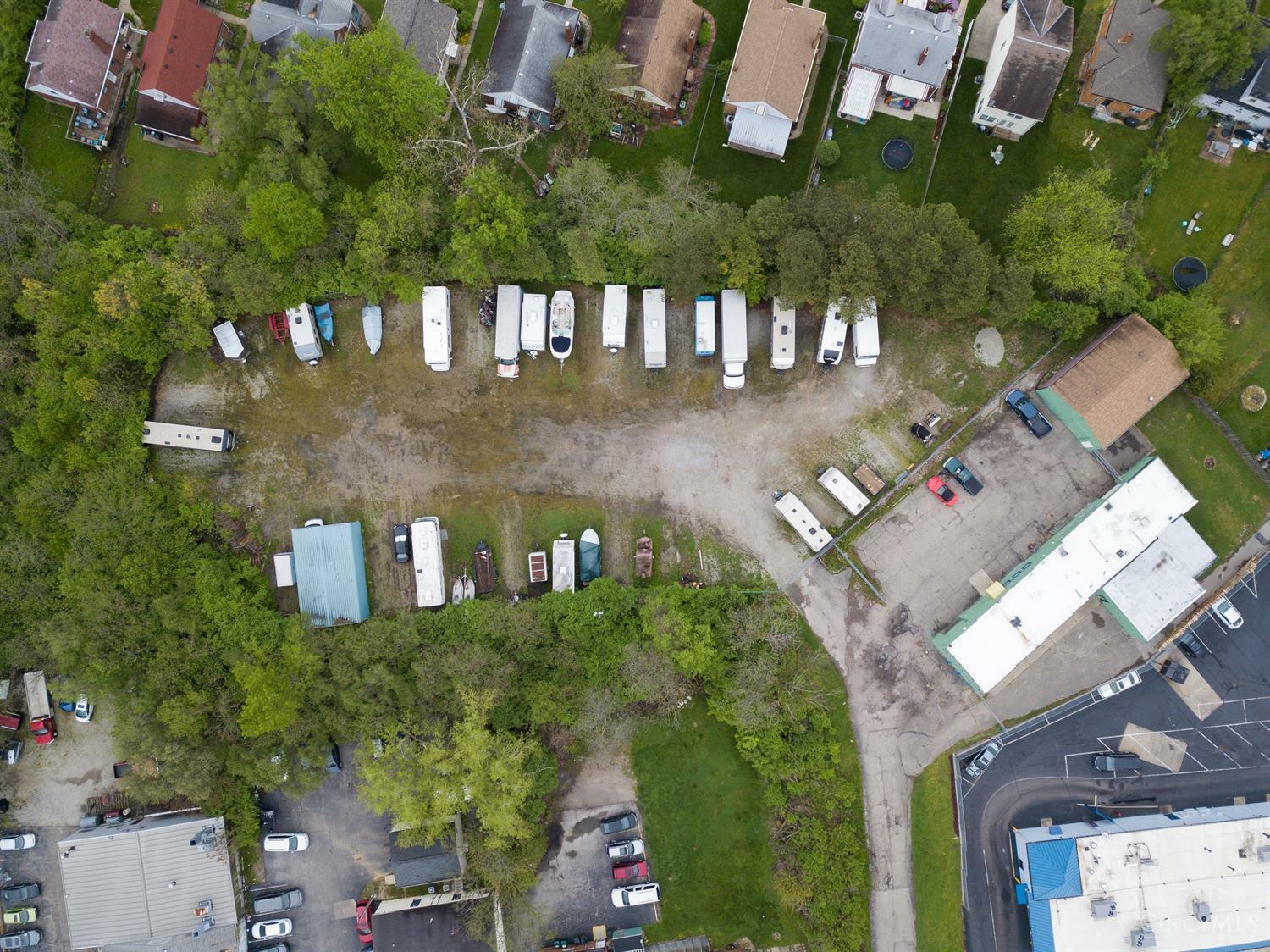 Property Photo: 5490 Glenway Avenue OH 45238