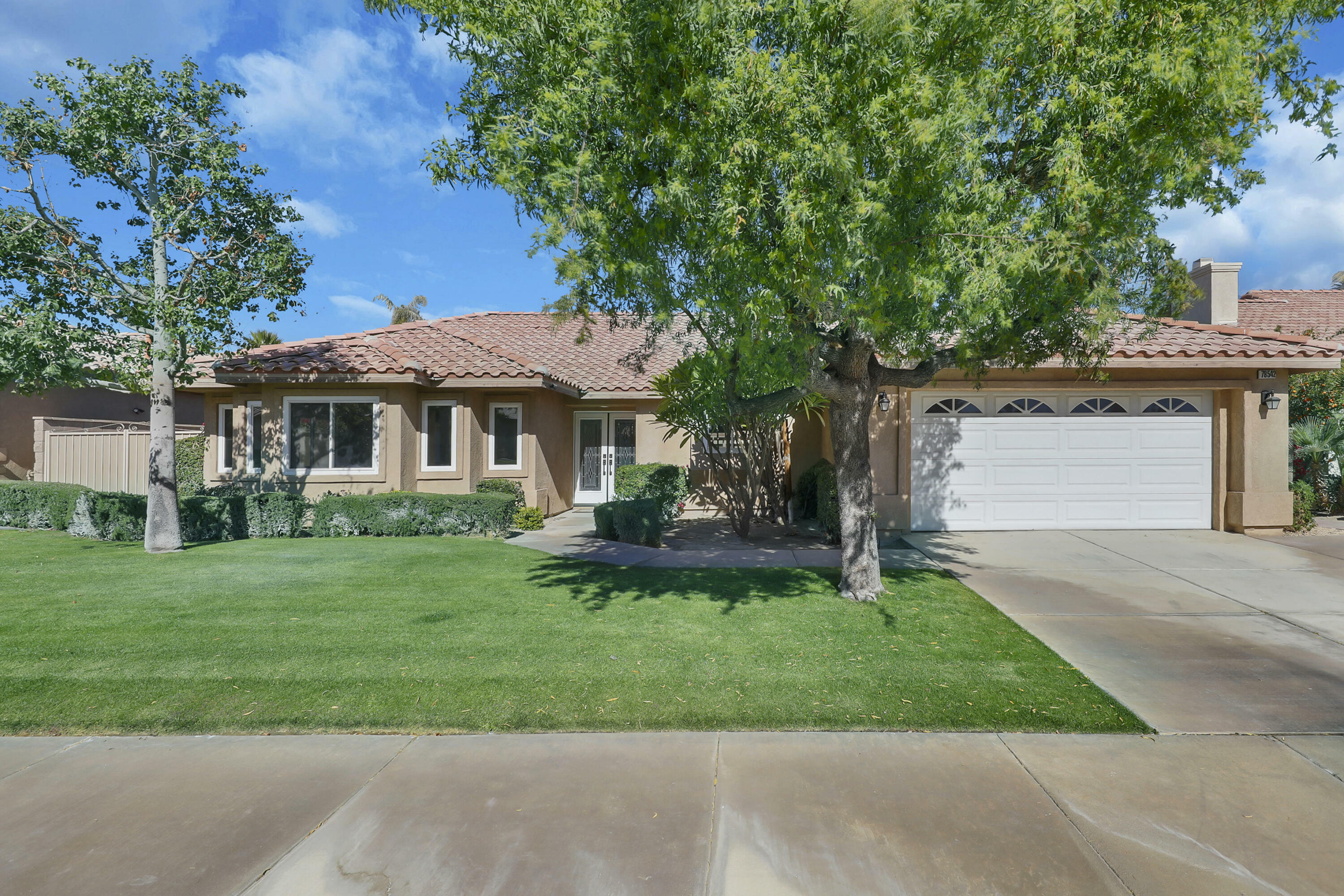 Property Photo:  78542 Pompeii Court  CA 92253 