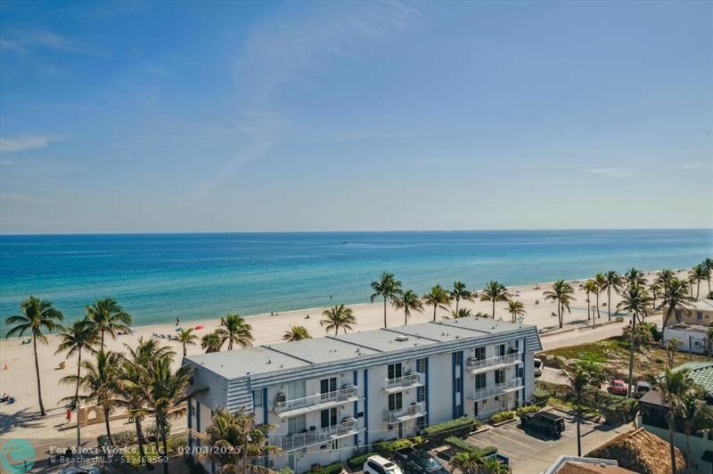 Property Photo:  320 S Surf Rd Penthouse  FL 33019 