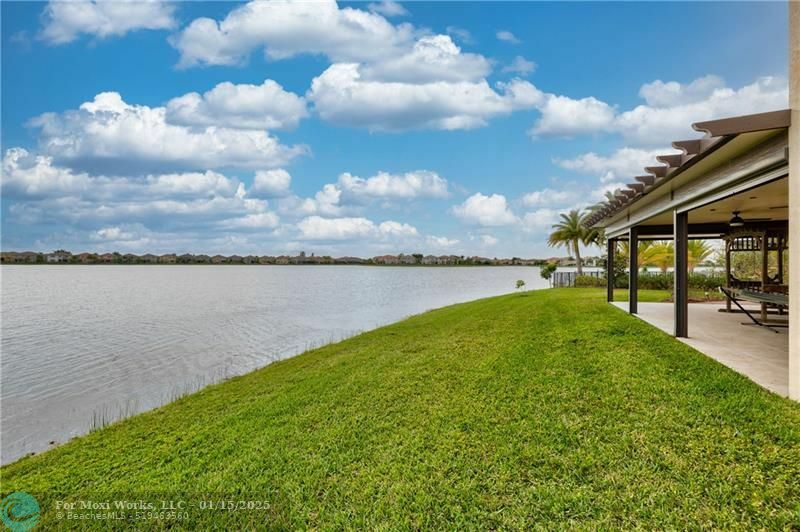 Property Photo:  8880 Lakeview Pl  FL 33076 