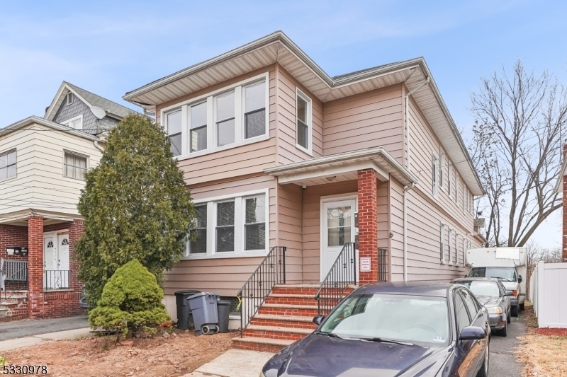 Property Photo:  14 Arsdale Ter  NJ 07111 