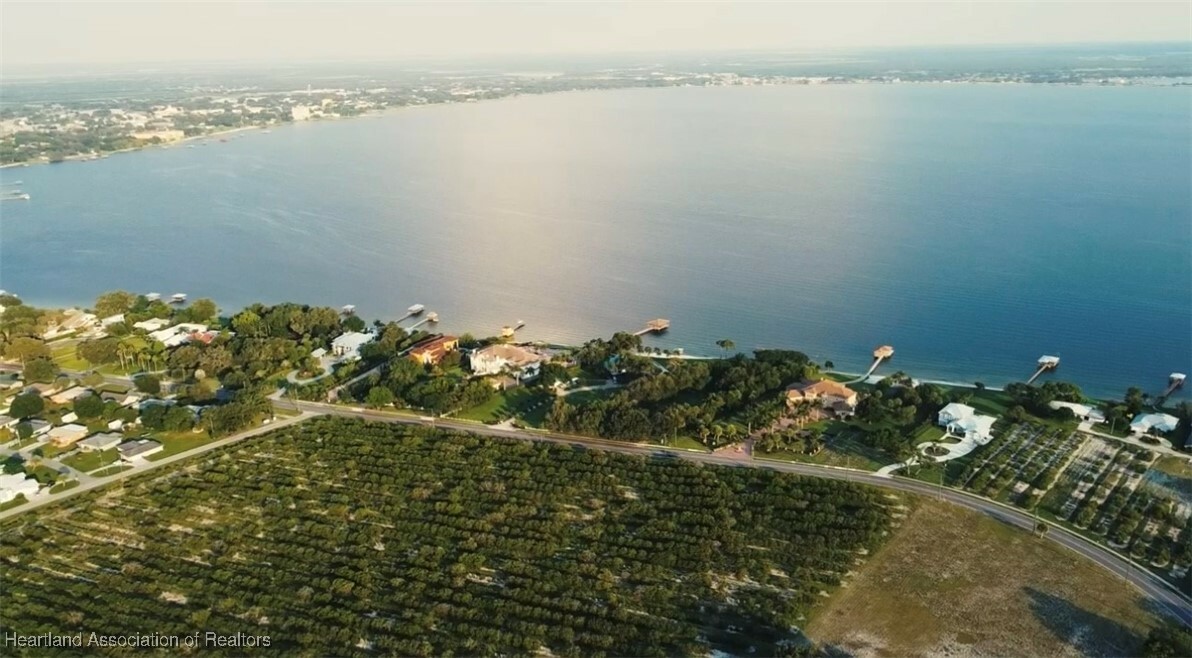 Property Photo:  2991 Lakeview Drive  FL 33870 