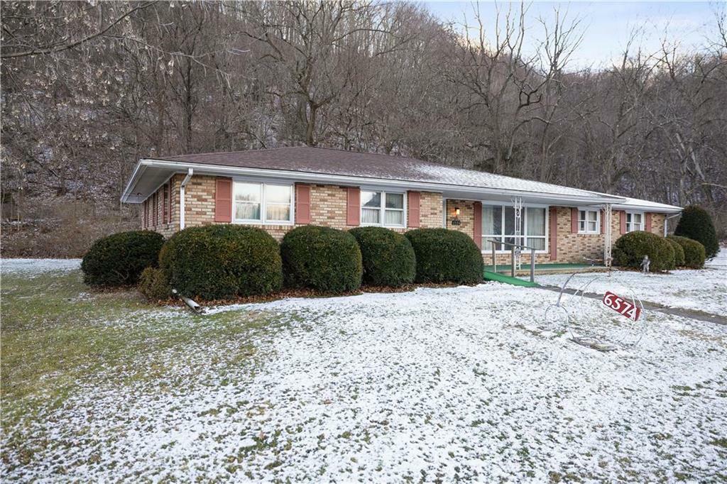 Property Photo:  6574 Fairview Avenue  PA 18063 