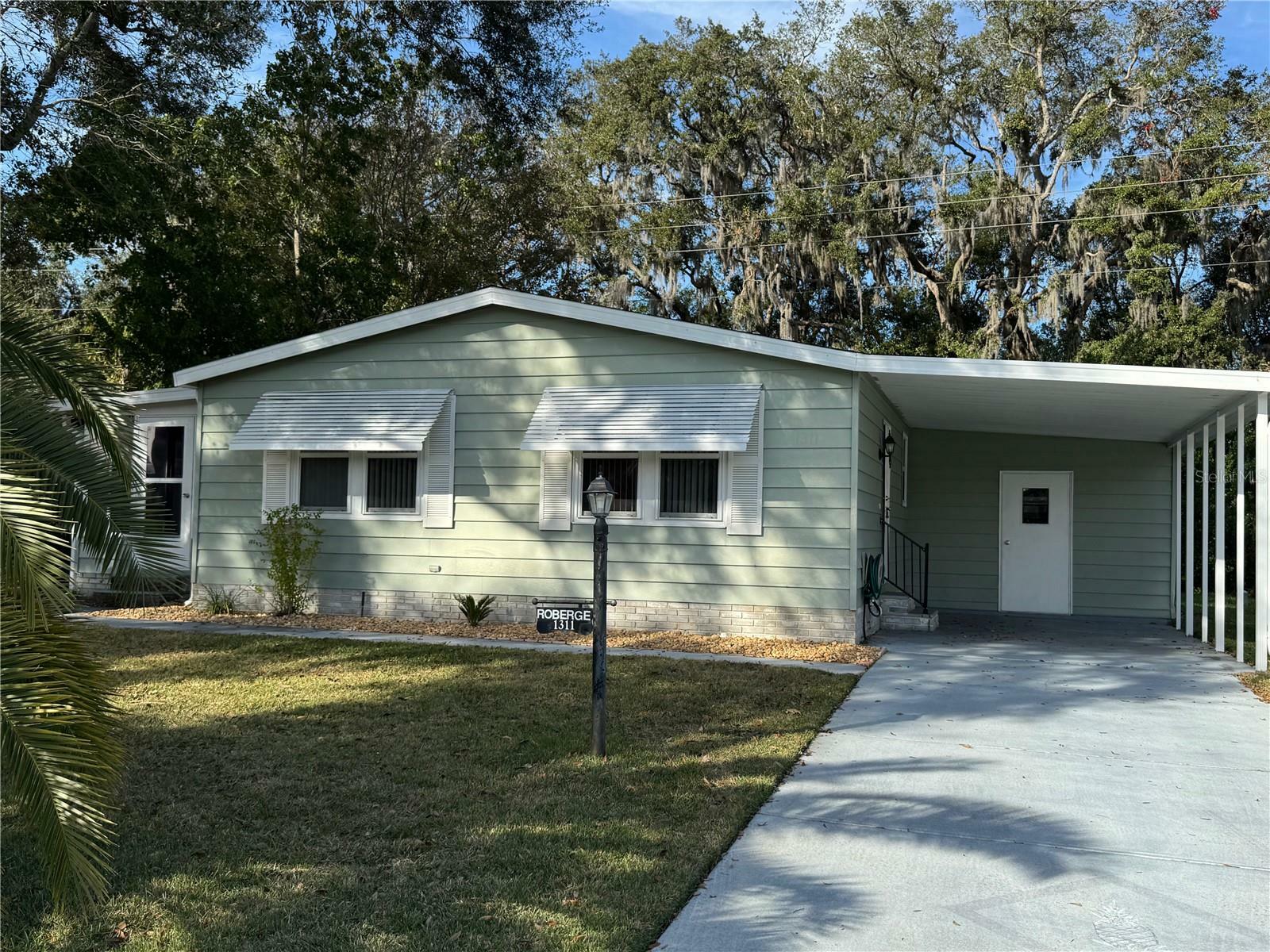 Property Photo: 1311 E Schwartz Boulevard E FL 32159