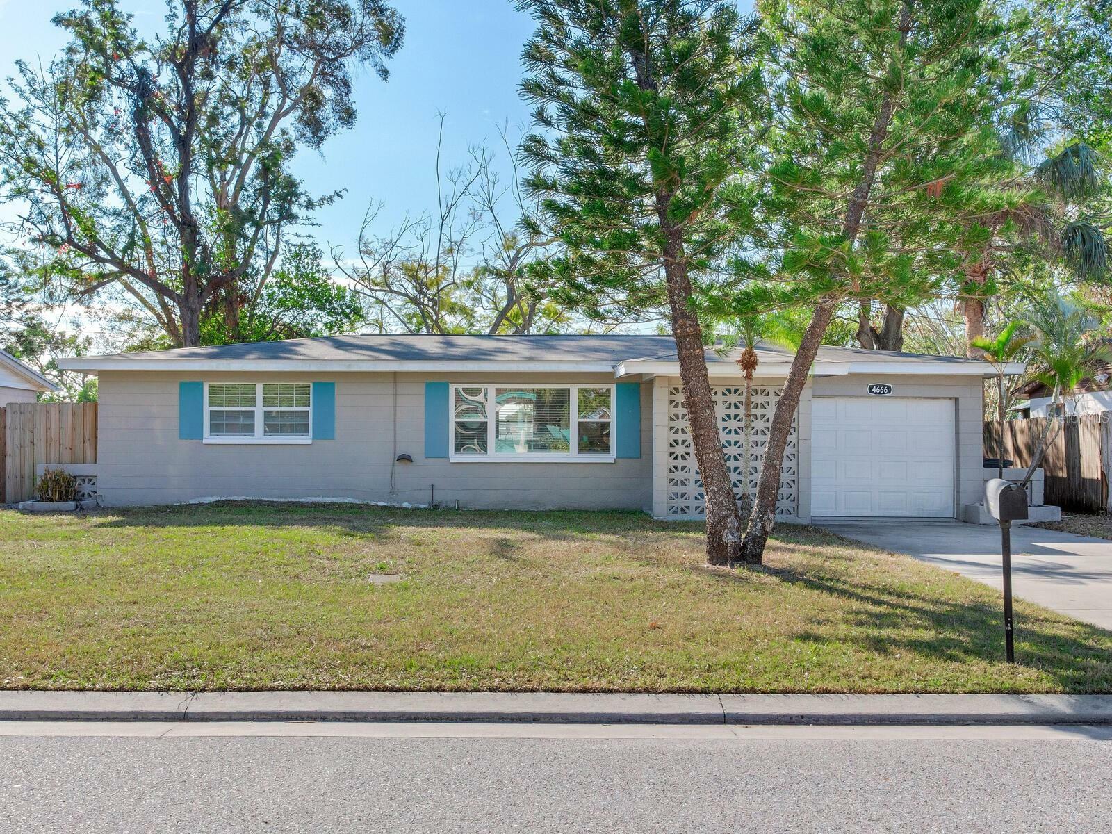 Property Photo:  4666 86th Avenue N  FL 33782 