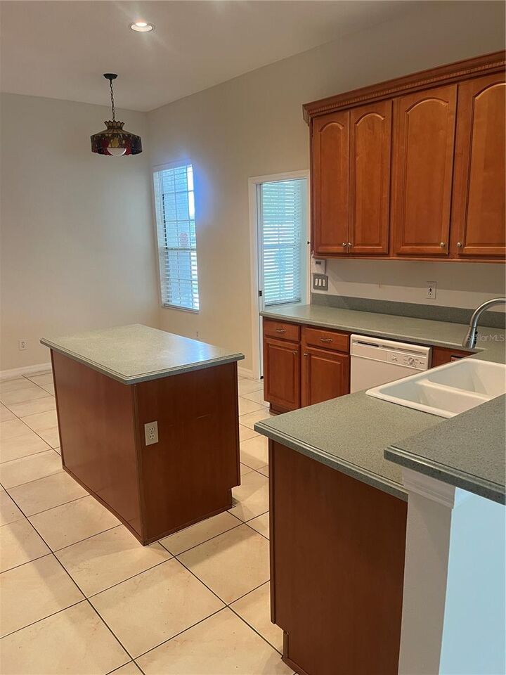 Property Photo: 3926 Kiawa Drive FL 32837