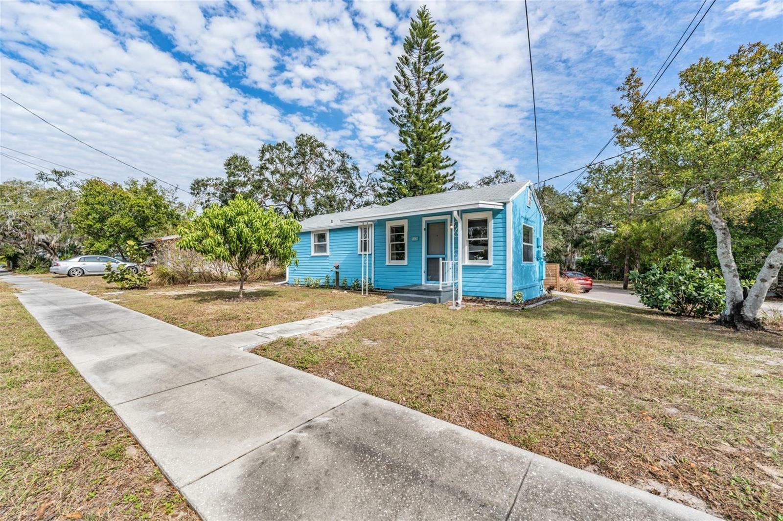 Property Photo:  1841 Overbrook Avenue  FL 33755 