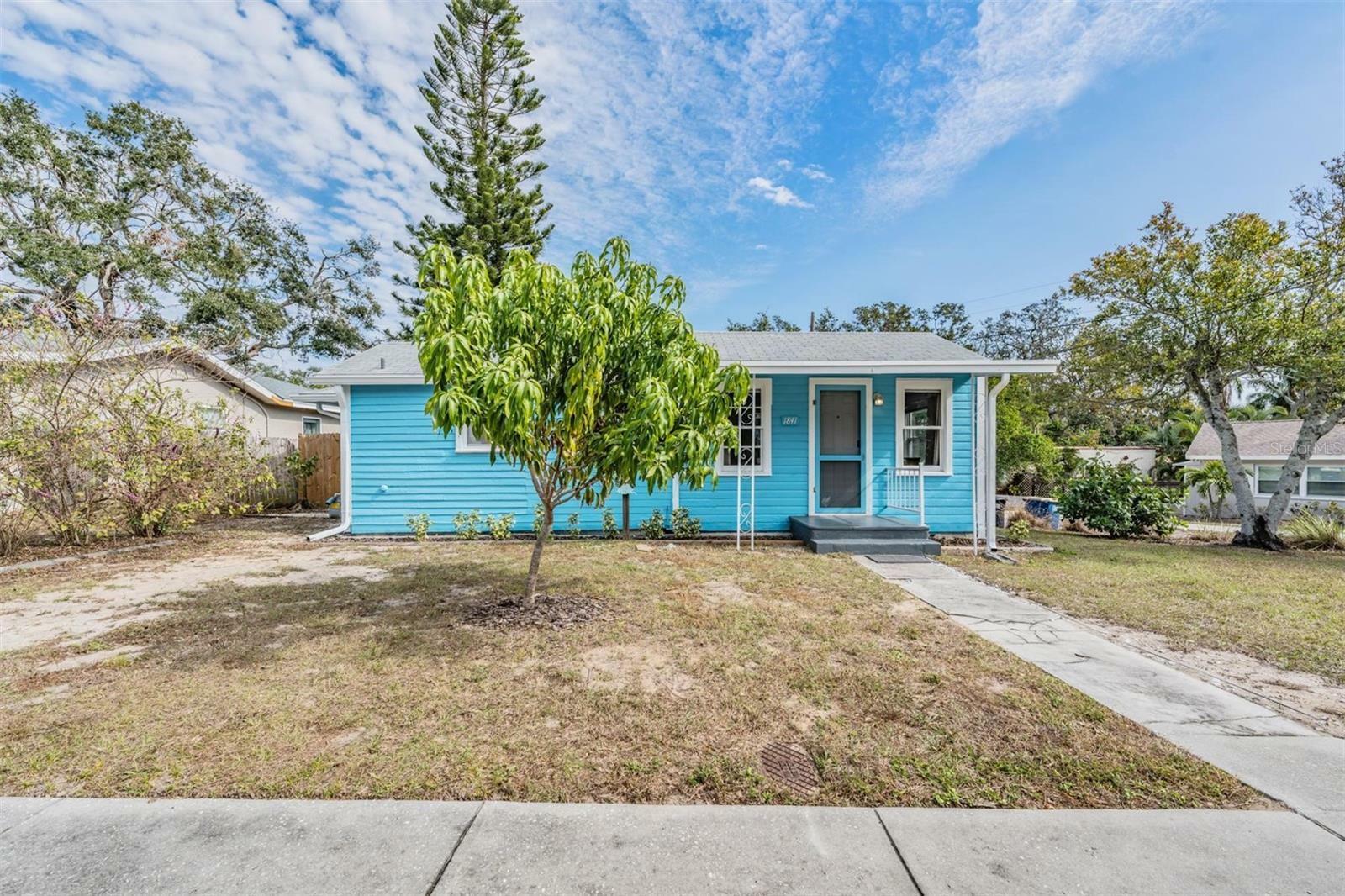 Property Photo: 1841 Overbrook Avenue FL 33755