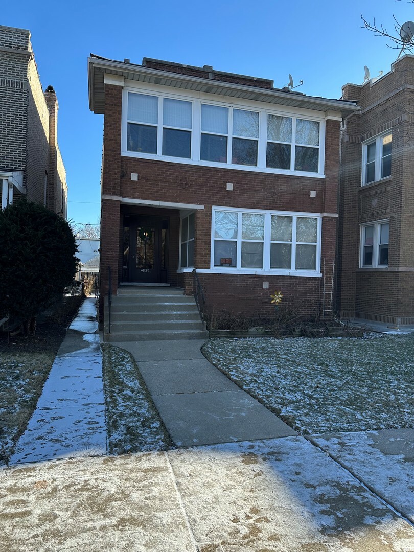 4839 N Kedvale Avenue 1  Chicago IL 60630 photo