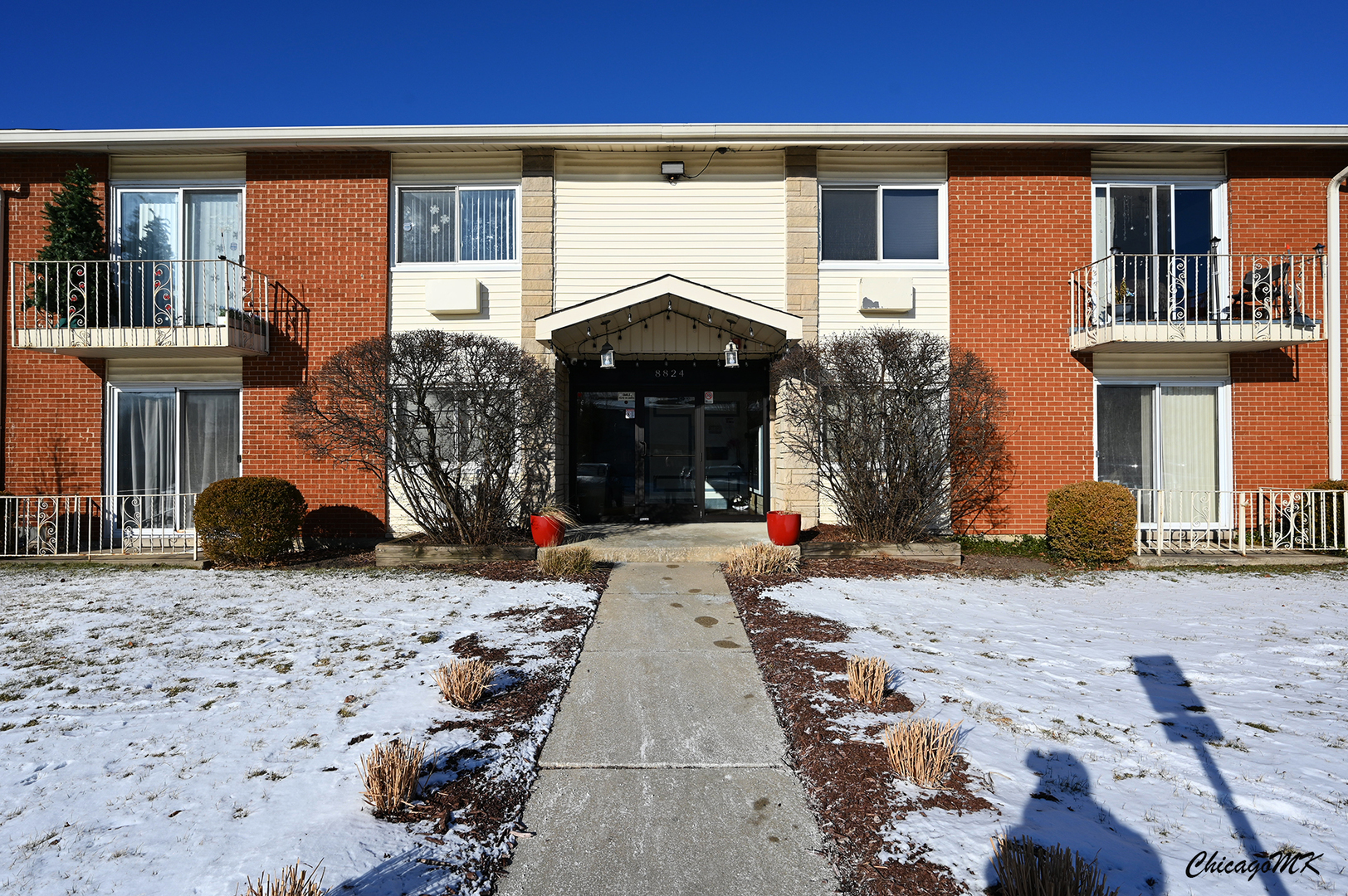 Property Photo: 8824 Jody Lane 2G IL 60016