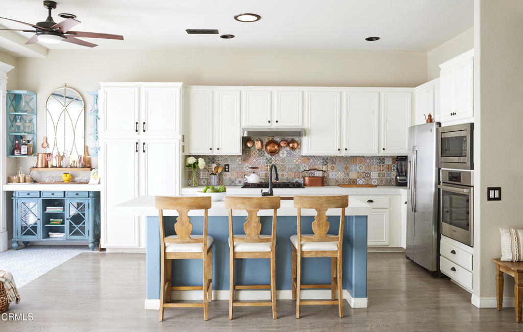 Property Photo: 79833 Barcelona Drive CA 92253