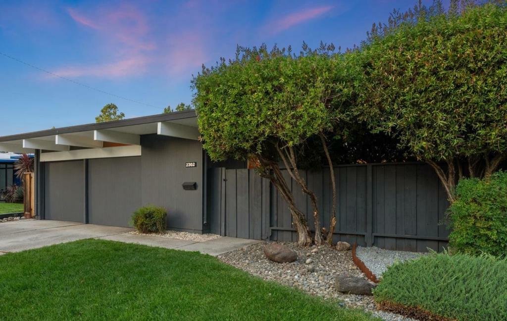 Property Photo:  2302 Fairglen Drive  CA 95125 