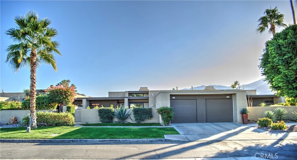 Property Photo:  1473 Tiffany Circle S  CA 92262 