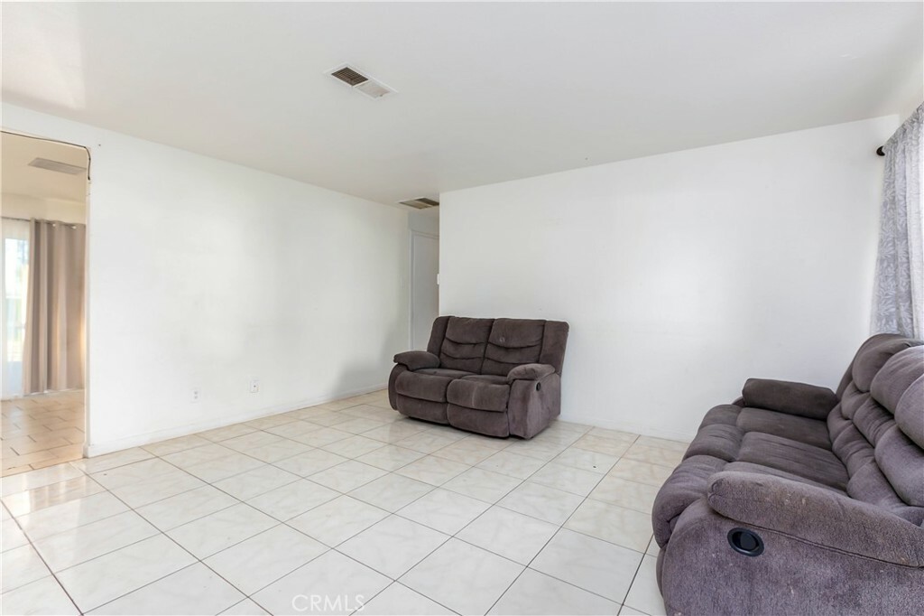 Property Photo:  40225 174th Street E  CA 93591 