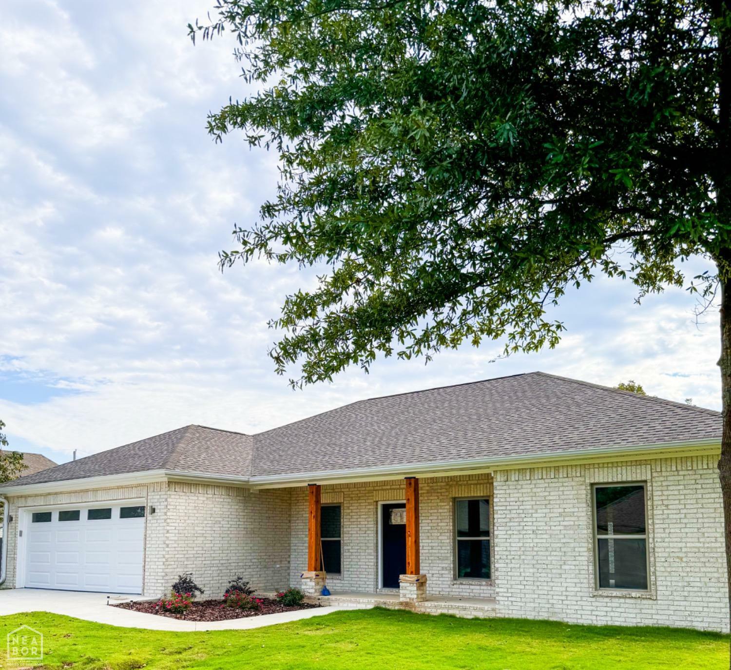 Property Photo:  100 Lenford Drive  AR 72416 