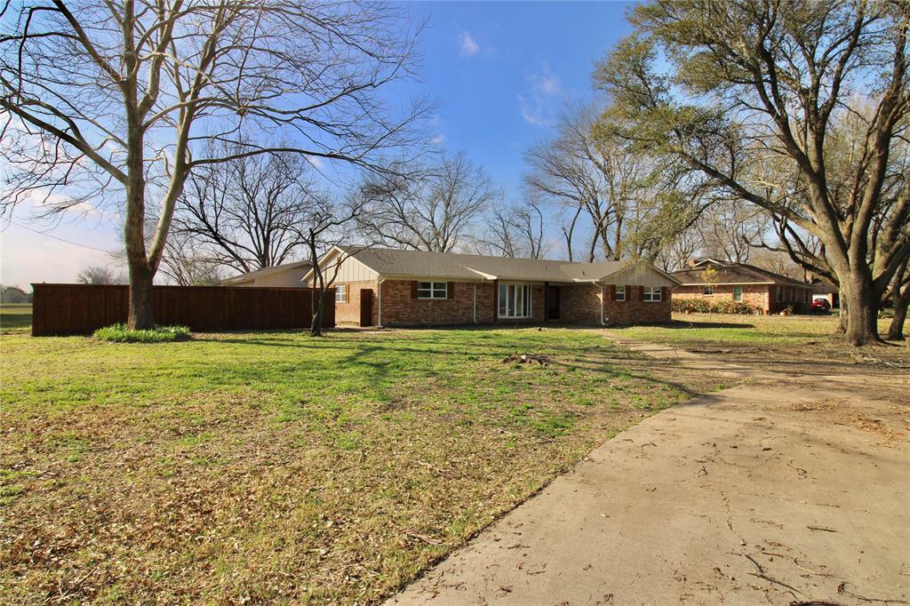 Property Photo:  401 Brookside Road  TX 75167 