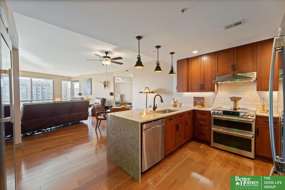120 S 31 Avenue 5502  Omaha NE 68131 photo