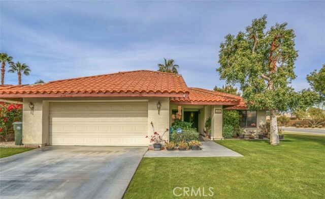 Property Photo:  1496 E Luna Way  CA 92262 