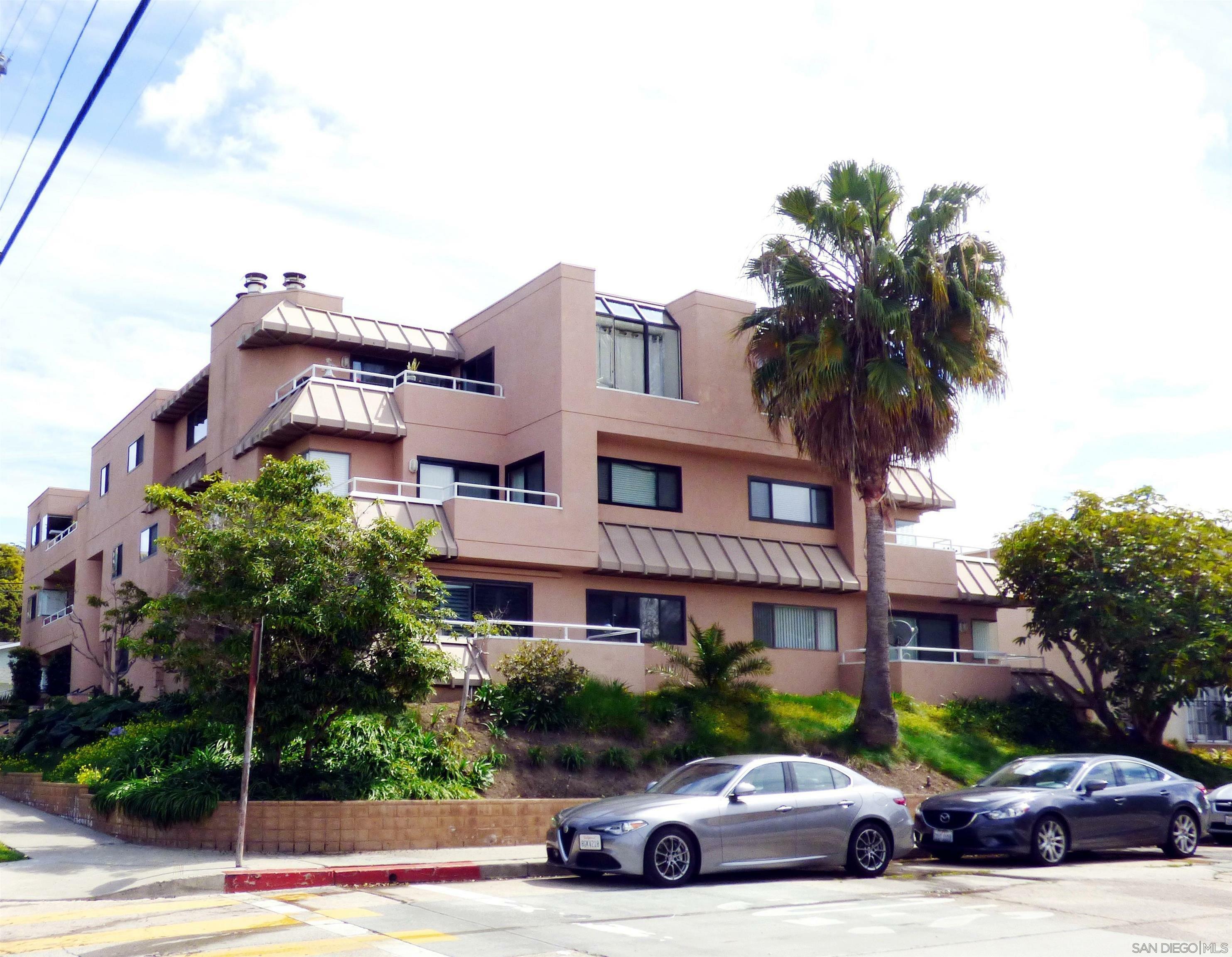 Property Photo:  1115 Pearl Street 6  CA 92037 