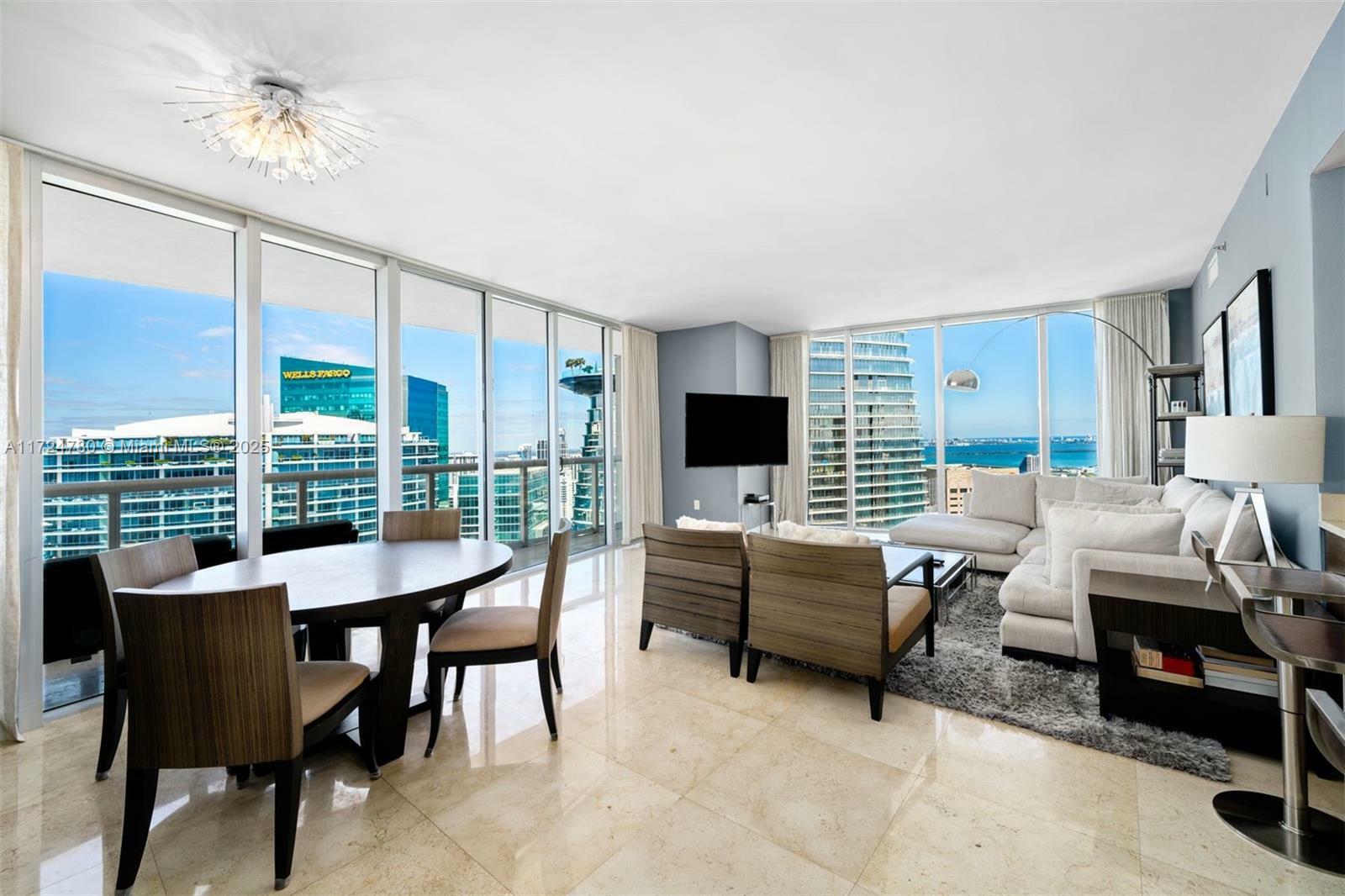 Property Photo:  465 Brickell Ave 5302  FL 33131 