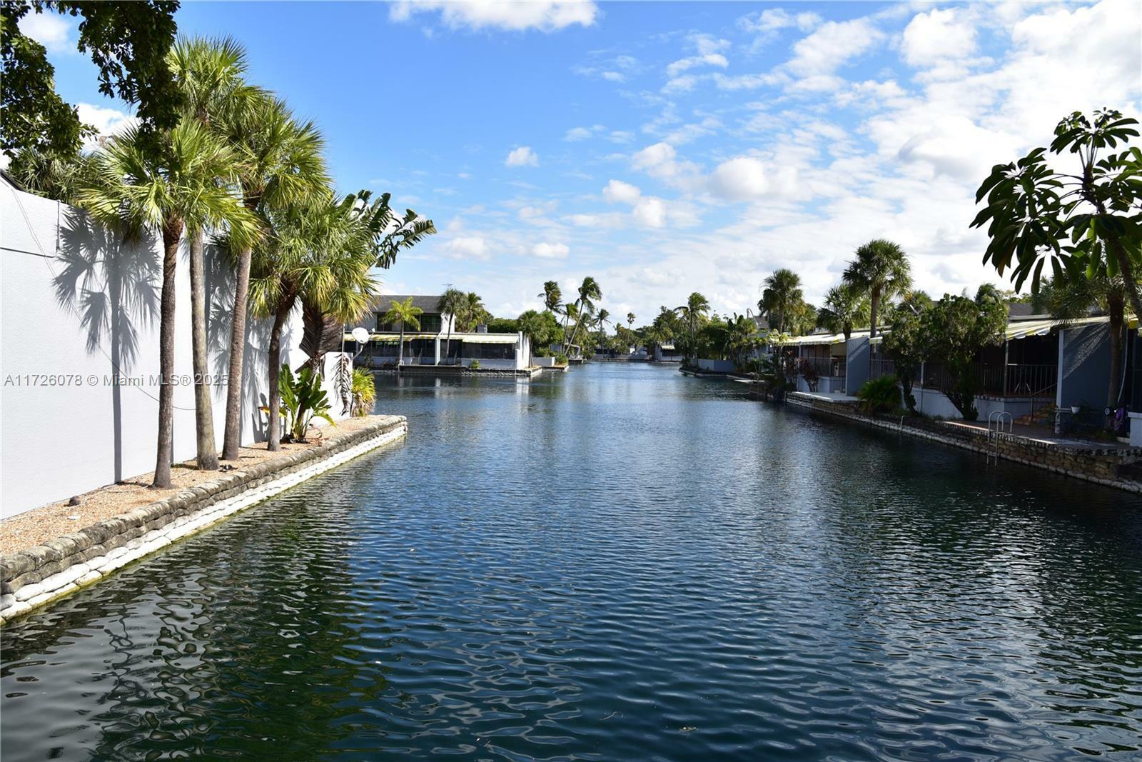 16501 Fox Den Ct  Miami Lakes FL 33014 photo