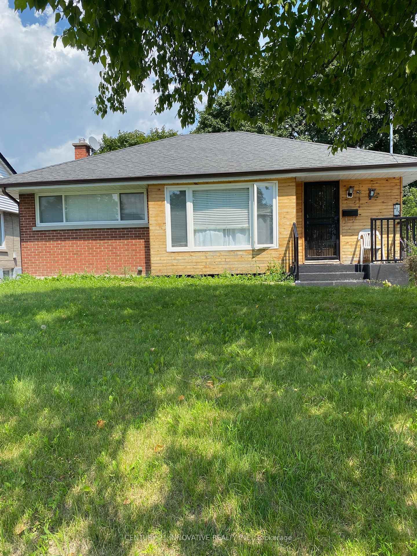 Photo de la propriété: 215 Wilson Rd S Bsmt ON L1H 6C2