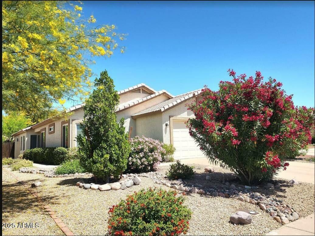 Property Photo: 10634 W Mohawk Lane AZ 85382