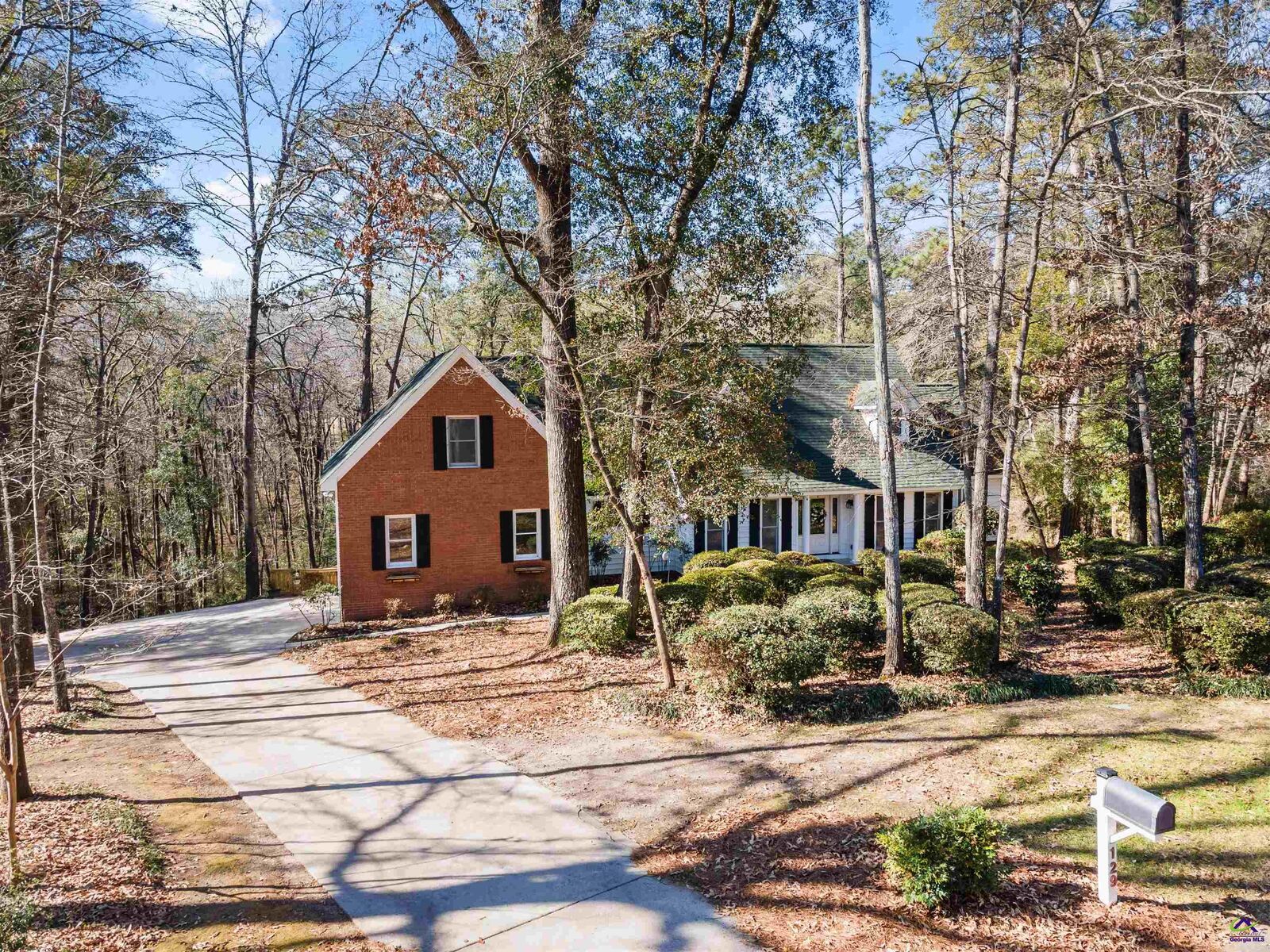 Property Photo: 129 Lakewood Drive GA 31069