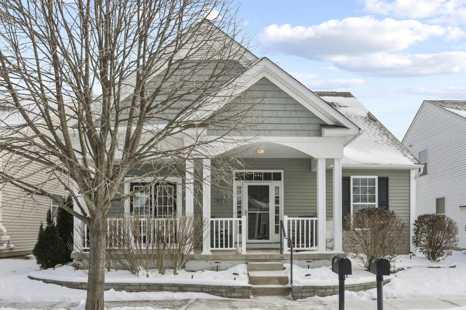 Property Photo: 1072 Dobbs Avenue OH 43004