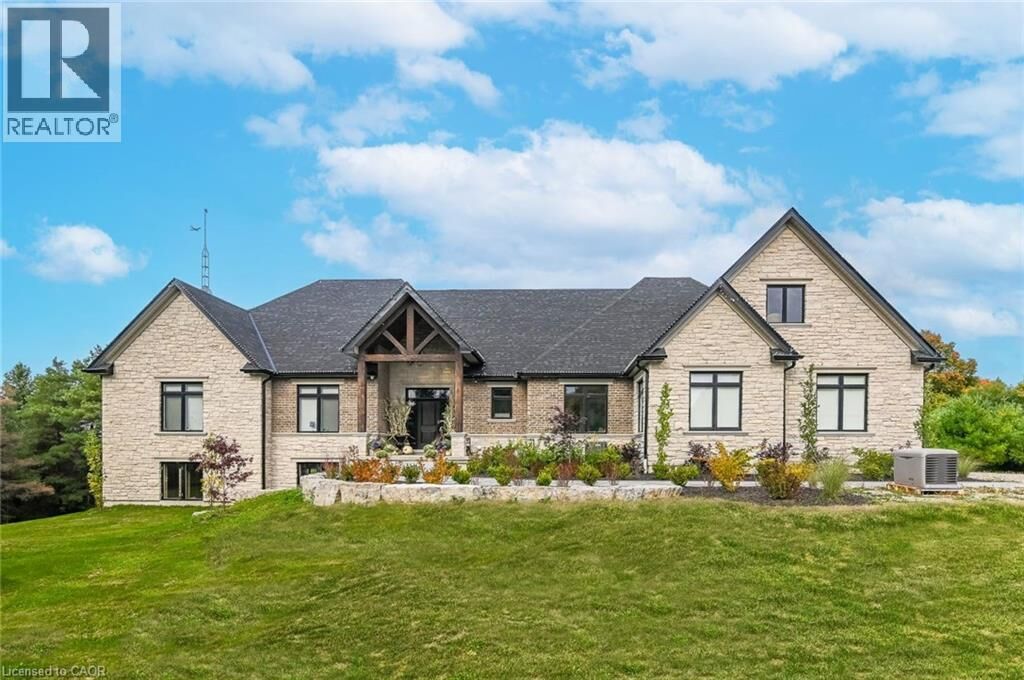Photo de la propriété: 693 Arkell Road South ON N1H 6H8