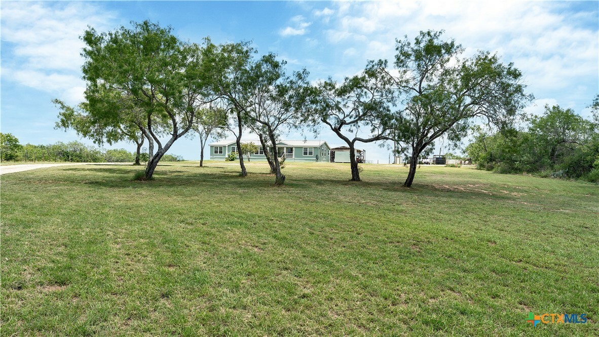 Property Photo: 8569 County Road 401 TX 78114
