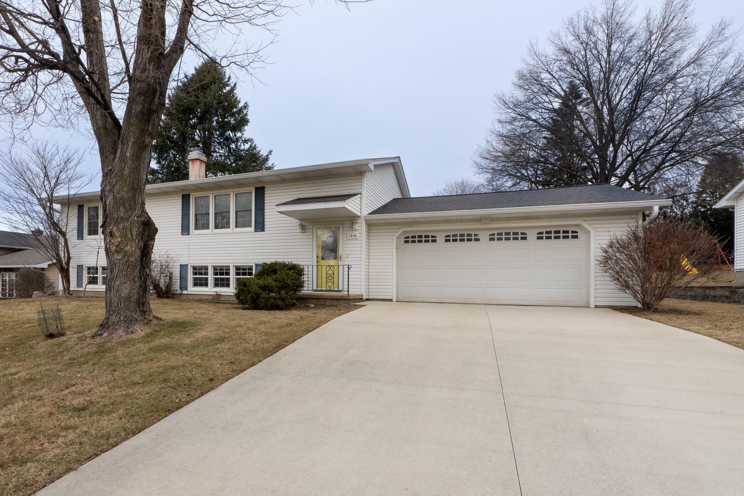 1416 Laurel Circle  Cedar Falls IA 50613 photo