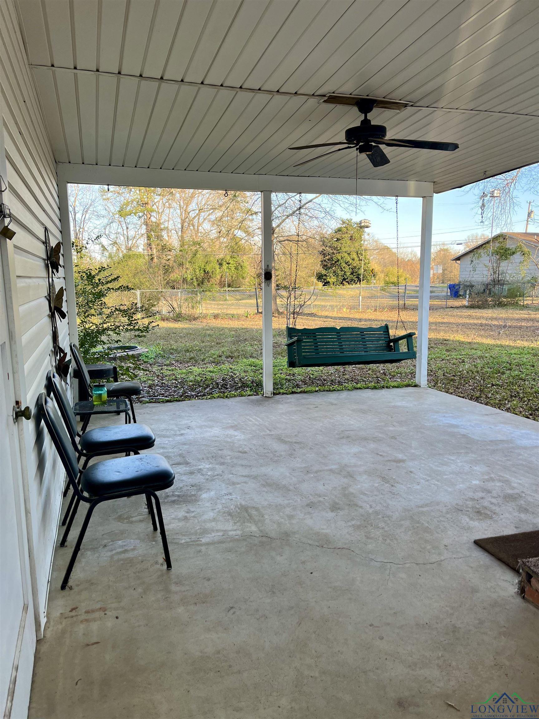 105 Pecan St  Linden TX 75563 photo