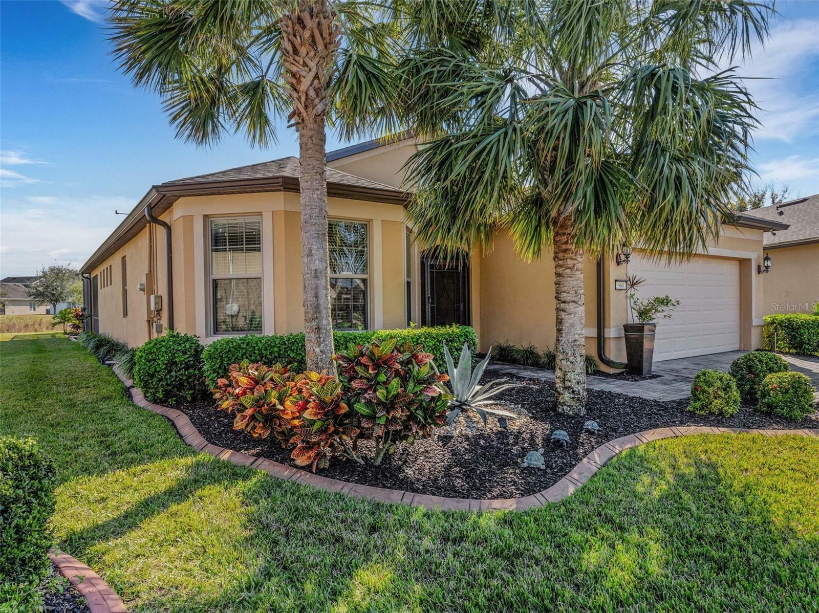 Property Photo:  580 Cantabria Drive  FL 33837 