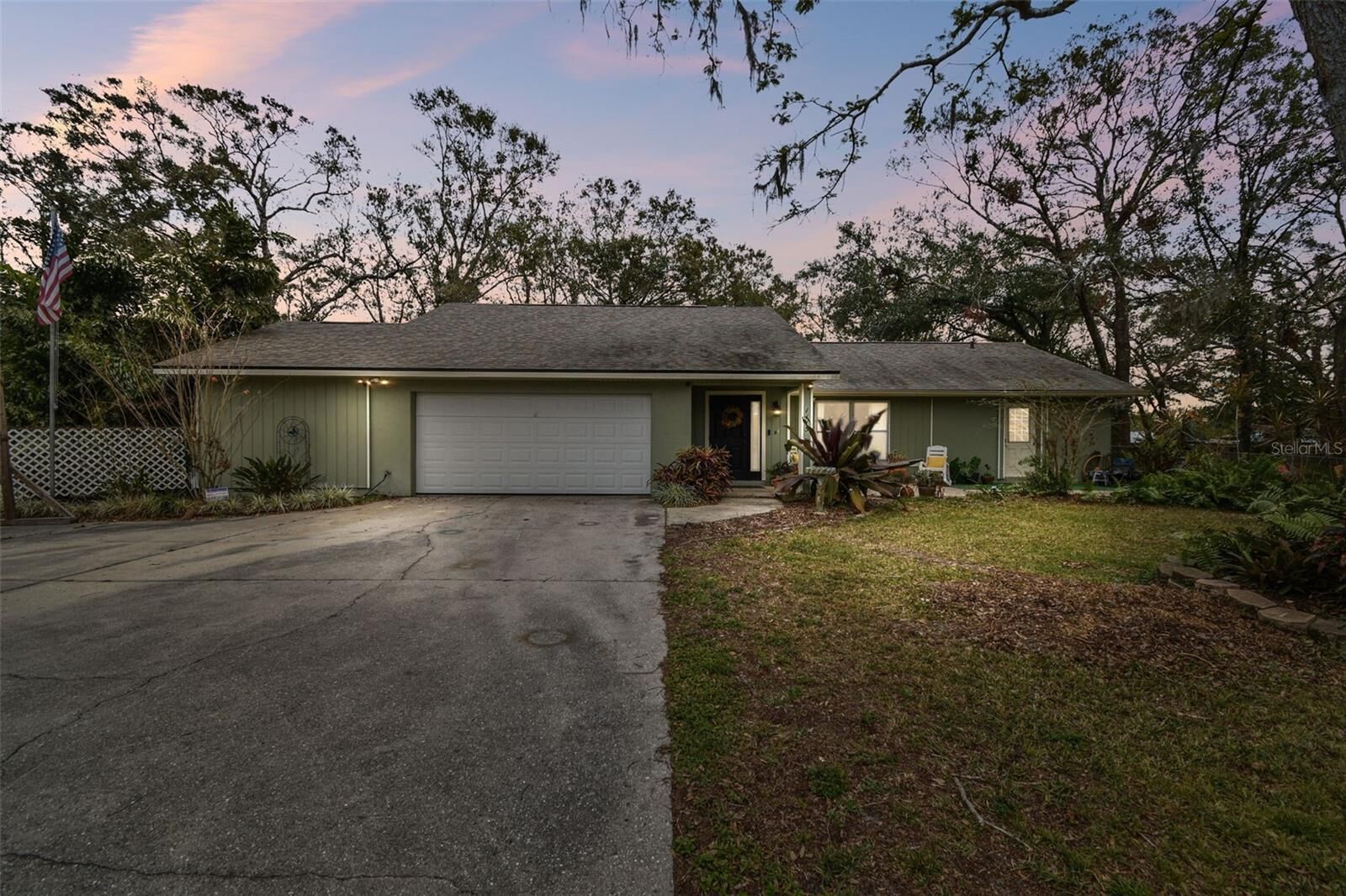 Property Photo: 1115 154th Street NE FL 34212