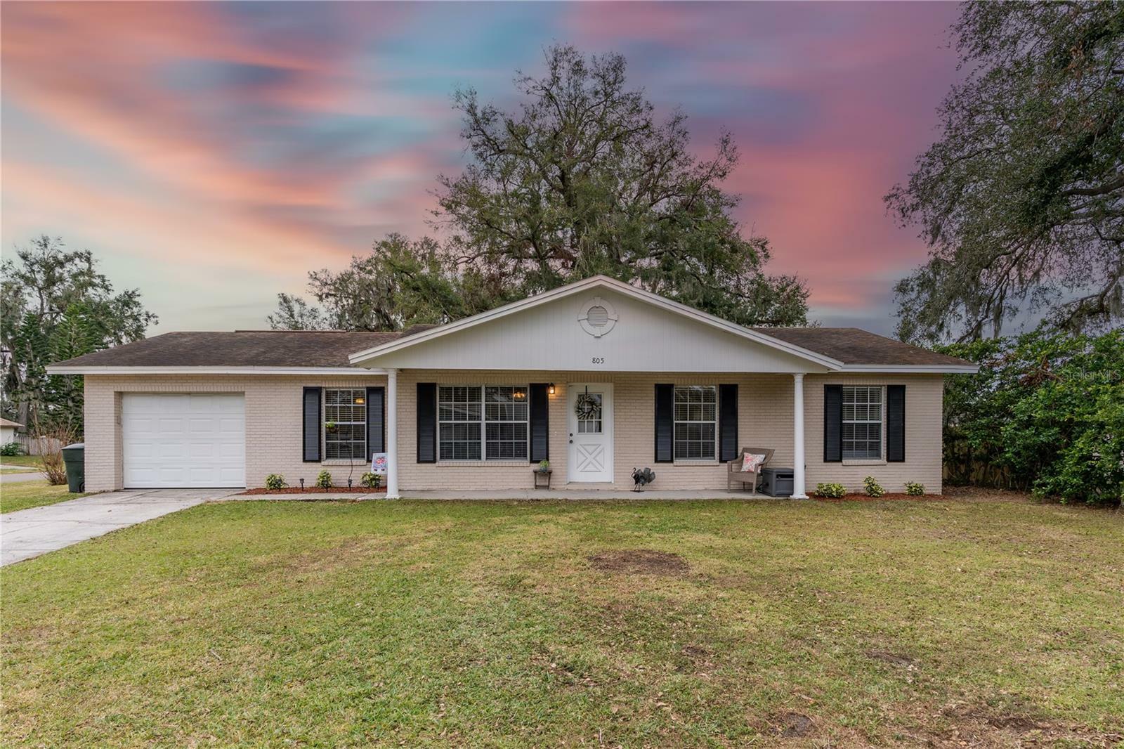 Property Photo:  805 Willow Lane  FL 33830 