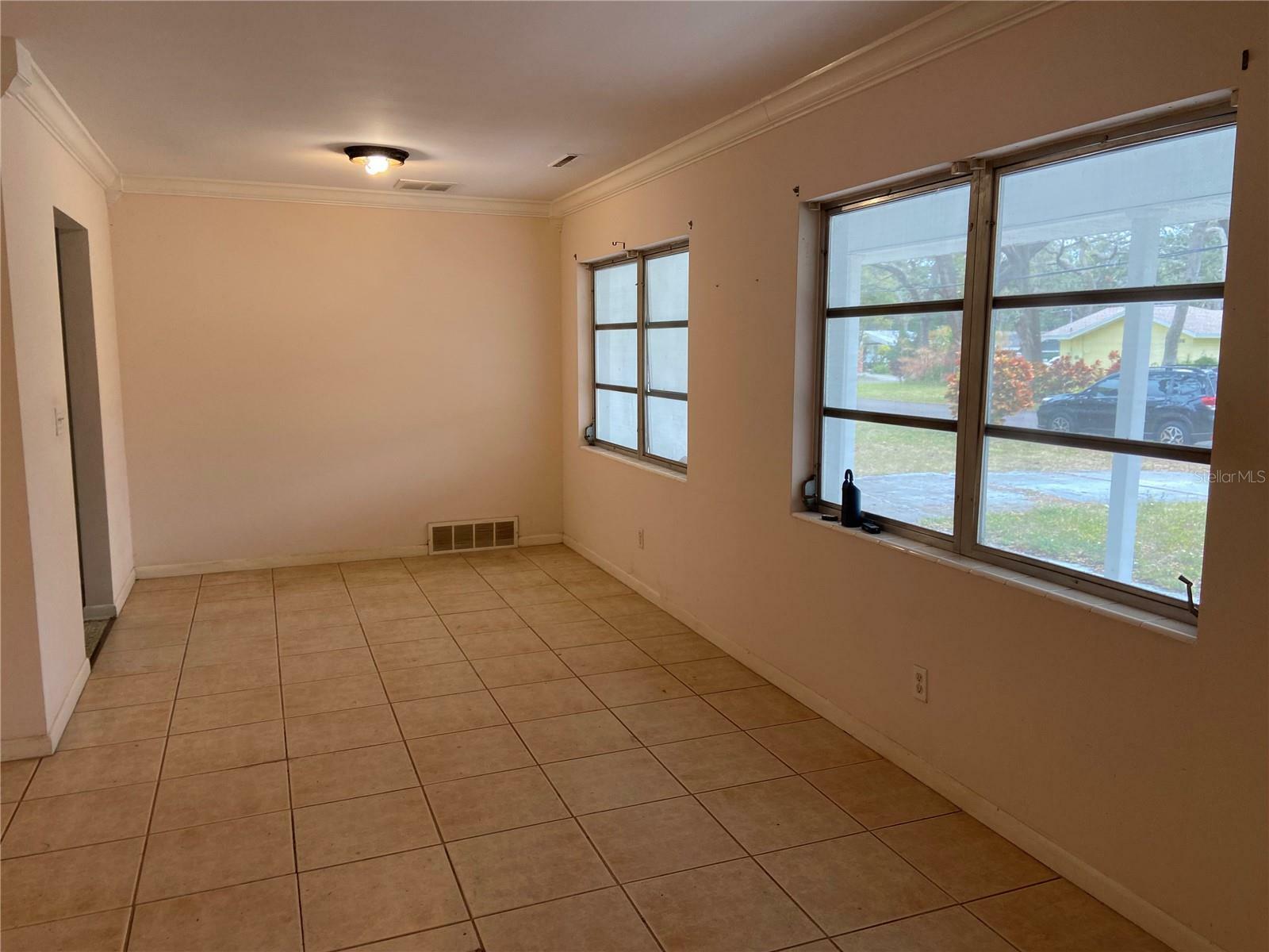 Property Photo:  1701 Velma Drive N  FL 33770 