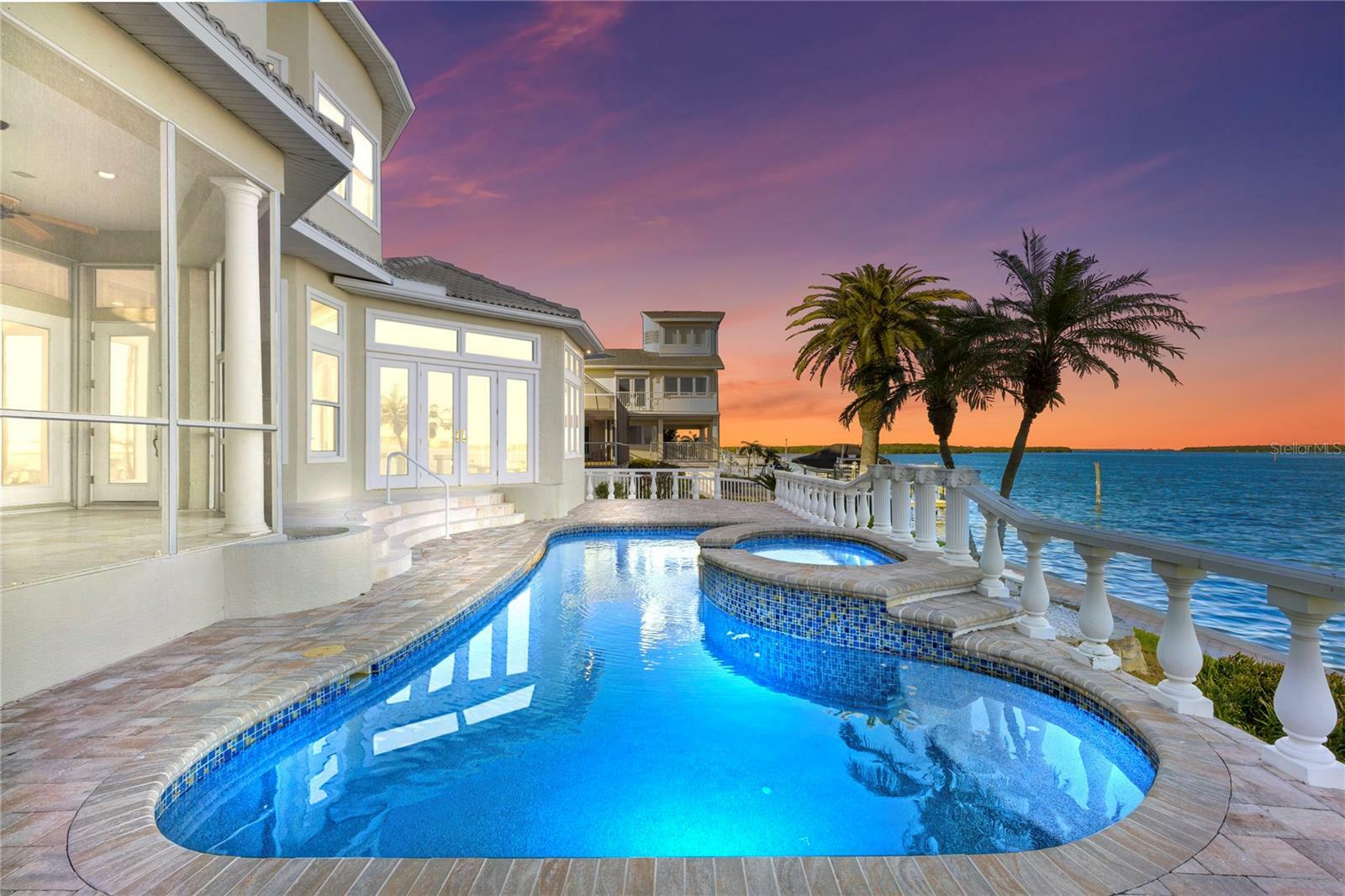 Property Photo: 843 Harbor Island FL 33767