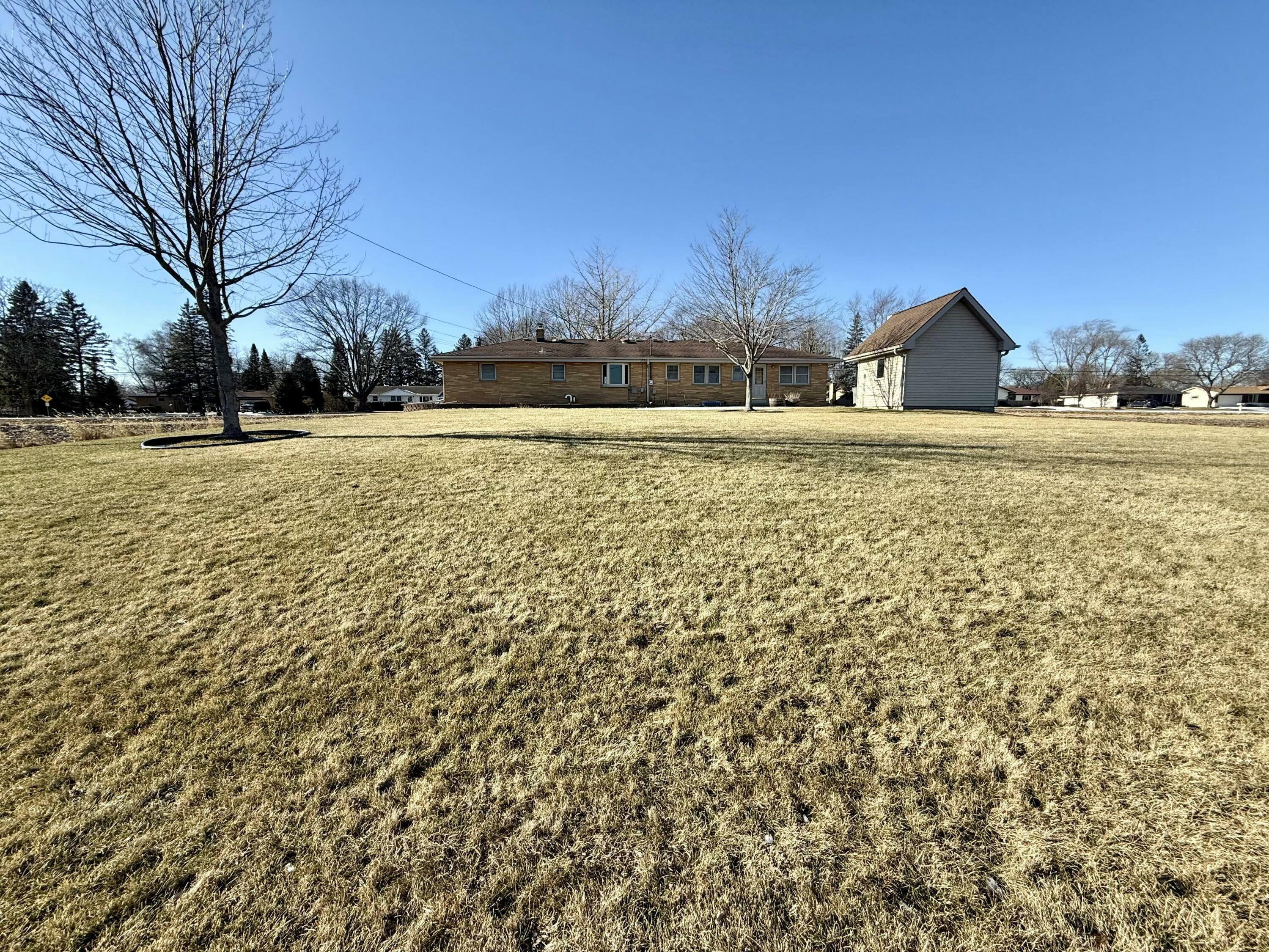 Property Photo:  7644 S Clement Ave  WI 53154 