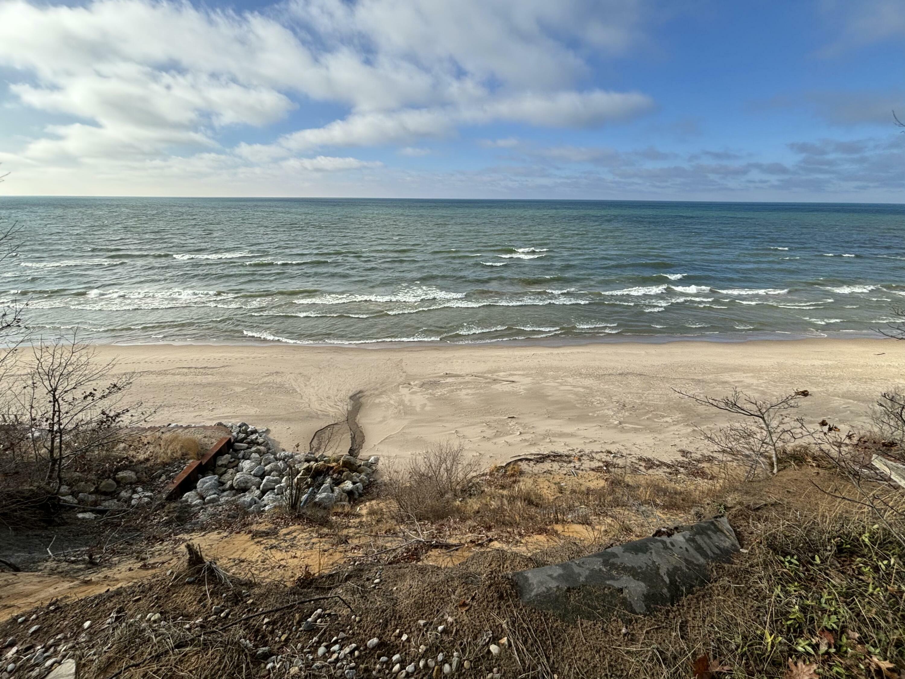 2560 Lakeshore Drive  Fennville MI 49408 photo