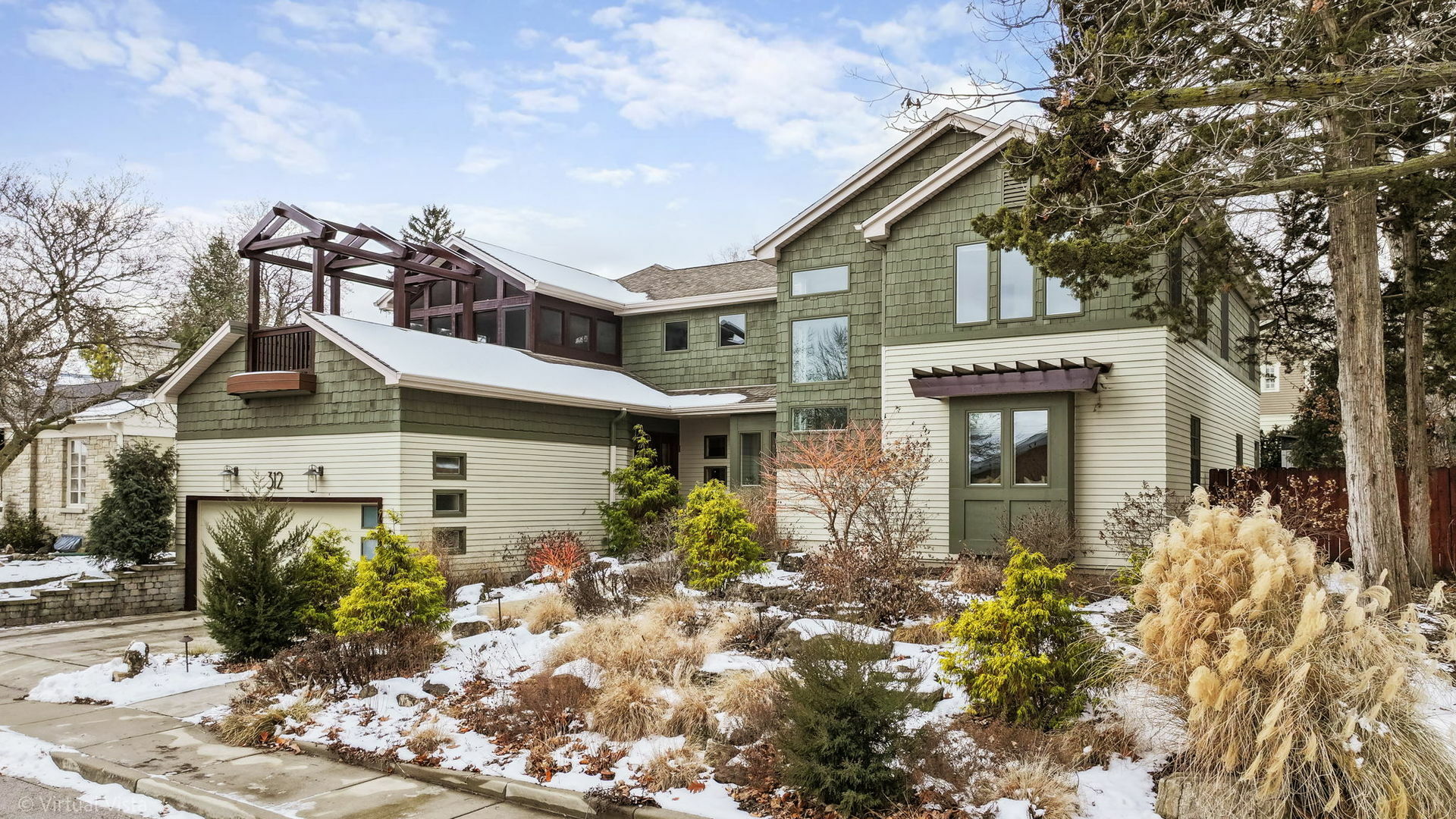 Property Photo: 312 S River Lane IL 60134