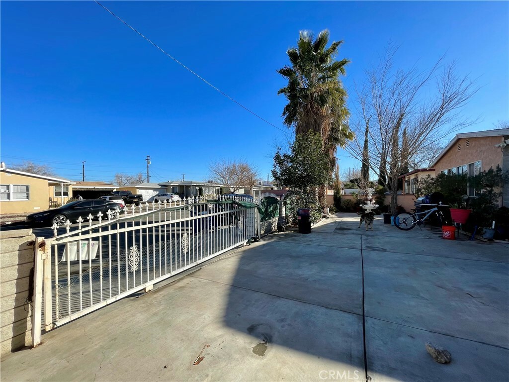 Property Photo:  38603 Friendly Avenue  CA 93550 