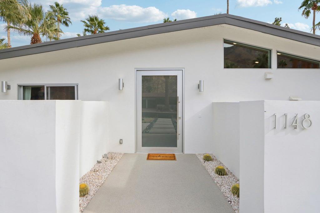 Property Photo:  1148 N Rose Avenue  CA 92262 