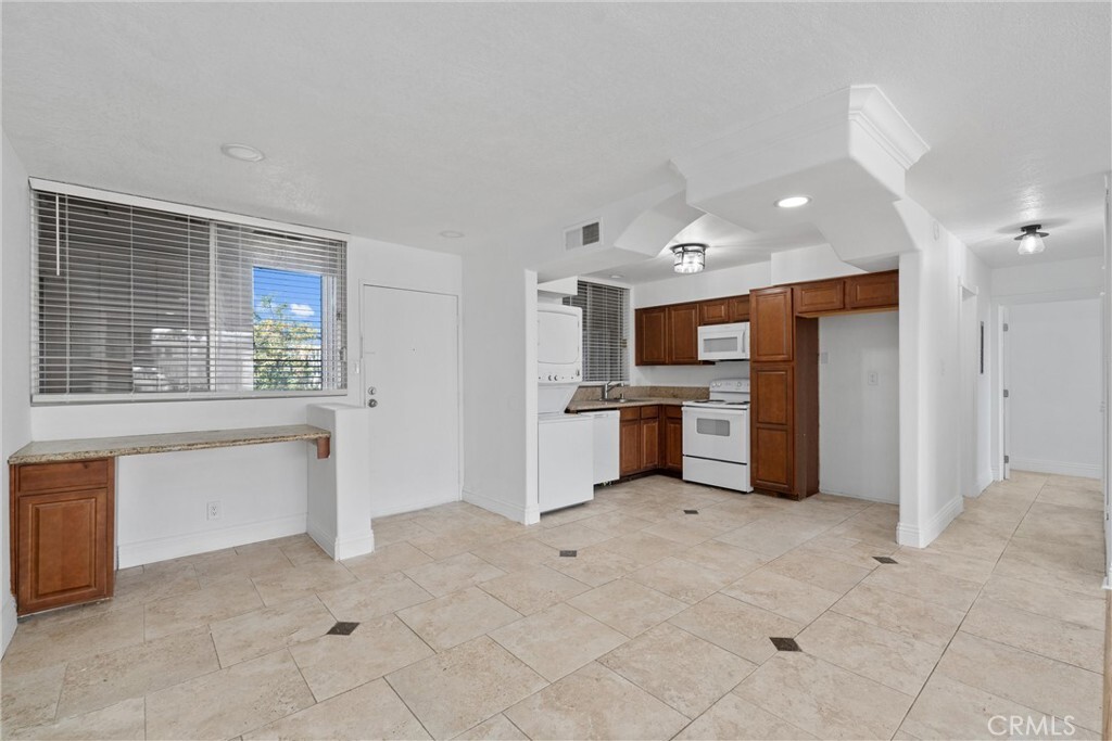 Property Photo:  6979 Palm Court 232J  CA 92506 